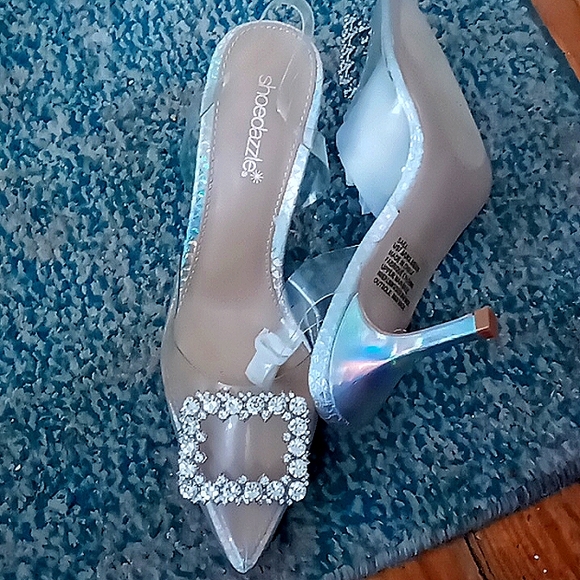 Silver sling back heels. - Picture 1 of 1